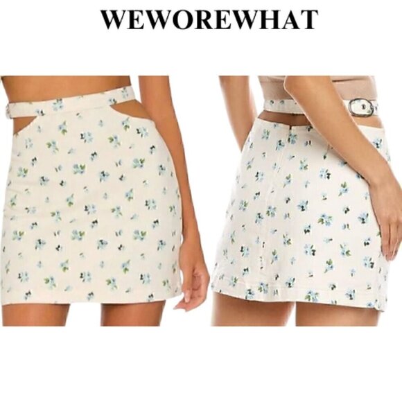 🆕We Wore What Cut-Out Mini Skirt – Ivory  Size Medium Retails $69 NWT - Picture 1 of 6